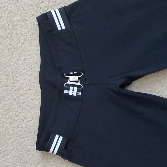 Lululemon capris - Picture 3 of 6